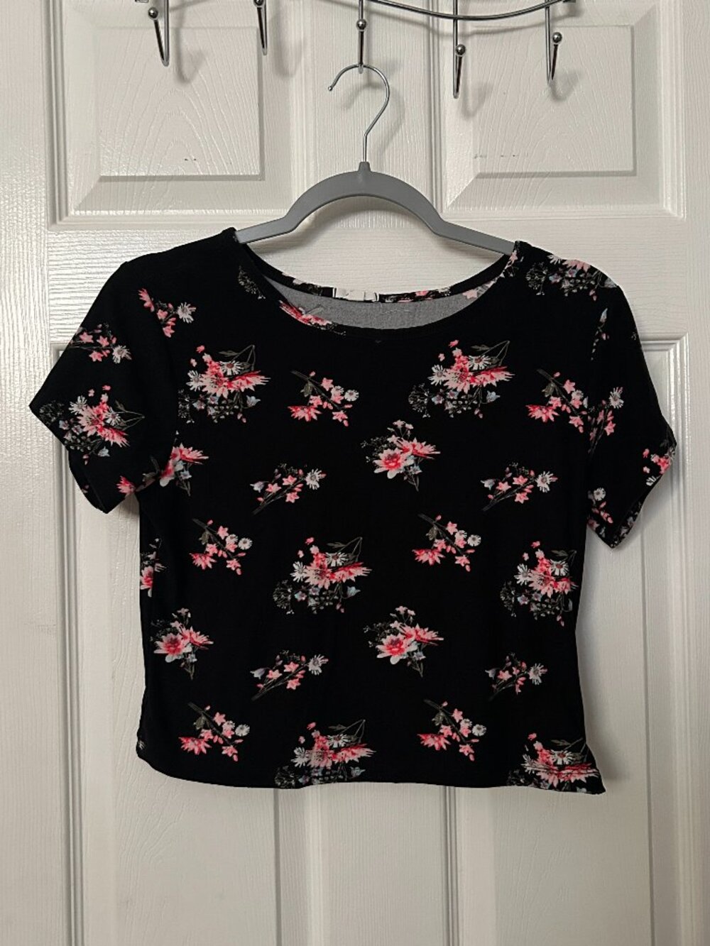 Ardene Black Pink Floral T-Shirt Women's Medium Cottagecore Girly Casual Comfy